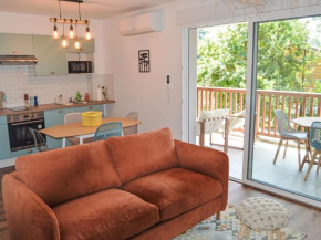 Apartment Jade et Elena-2 by Interhome